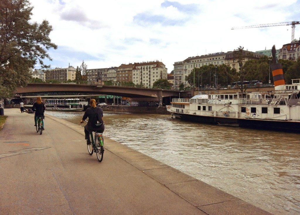 what to do in Vienna - bike around the city